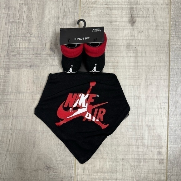 NWT Nike Air Newborn-6 Month 2-Piece Set - Picture 4 of 4